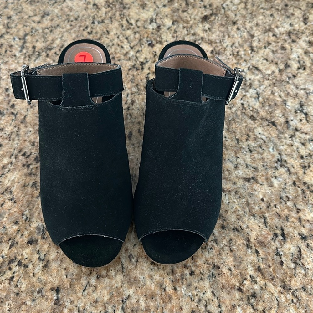 Vionic Kaia Stacked Heel 7 New